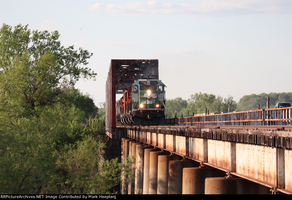 BNSF 1706